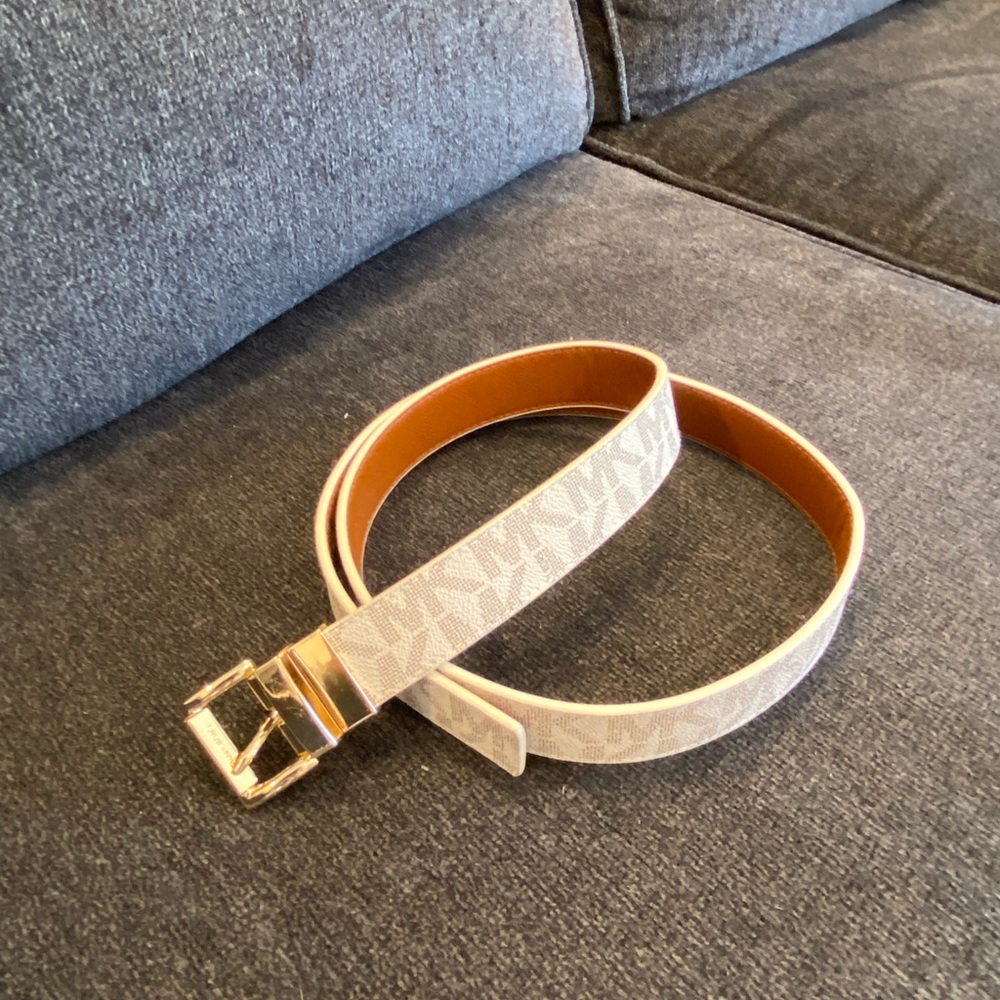 Michael Kors women’s reversible belt
